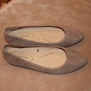 Cute tan flats